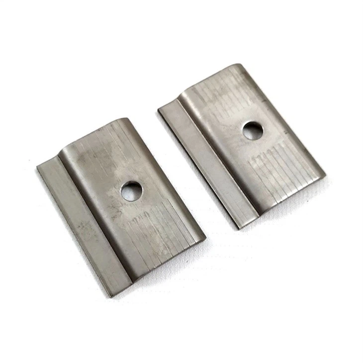 Plitalar metall shtamplash